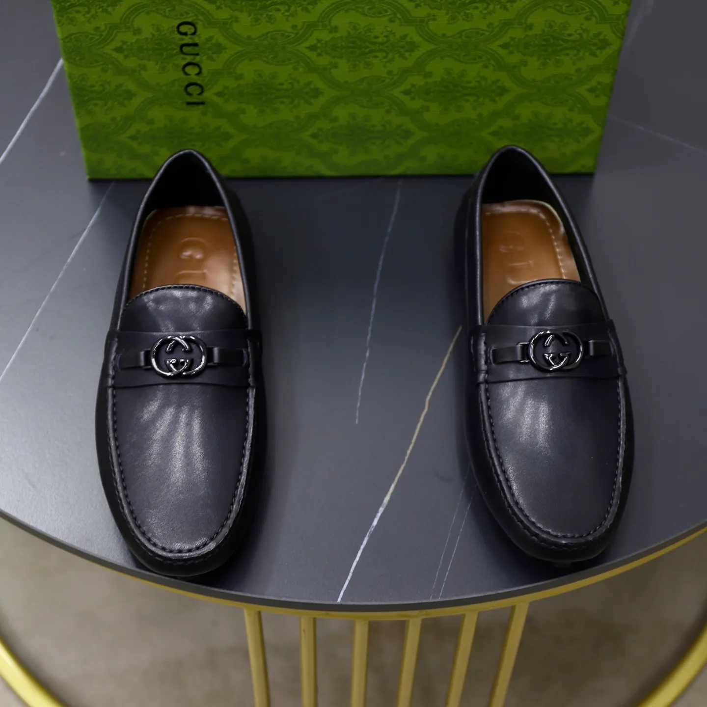 Ex-factory price: 460💰[GUCCI] Gucci ⚠️High-end men’s driving and pedal series ⚠️38-44 (customized for 45) ⚠️All original cowhide leather! Thick and soft! Made entirely of calfskin lining! Rubber sheet anti-slip beanie sole! Three-dimensional package technology! Fashionable and classic! Handicrafts! Original high quality! Feel free to compare!